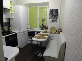 Дизайн маленькой кухни площадью 4 кв. м с холодильником