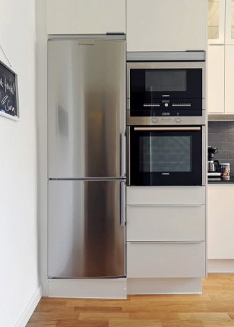Дизайн маленькой кухни площадью 6 кв. м с холодильником