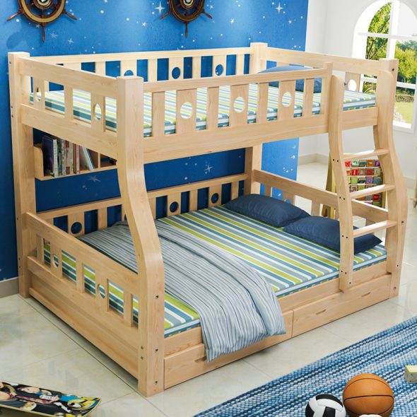 двухъярусная деревянная кровать для мальчиков