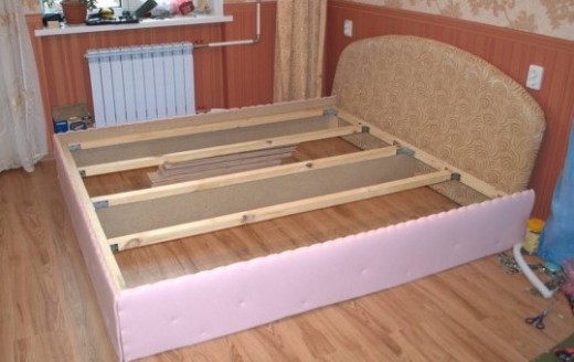Двуспальная кровать-каркас