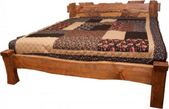 Кровать из массива сосны под старину фото