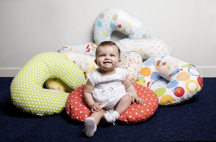 подушка для кормления малыша