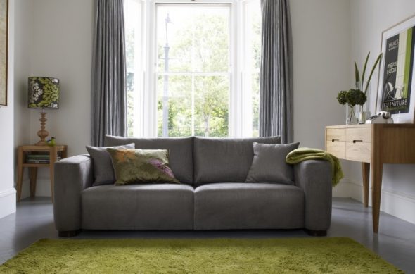  Серый диван в кантри стиле