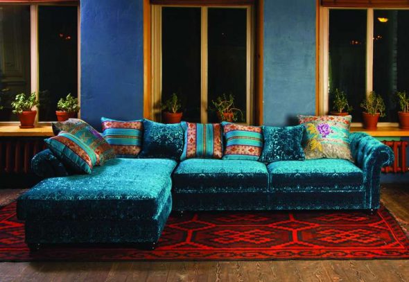 бирюзовый диван индийский стиль