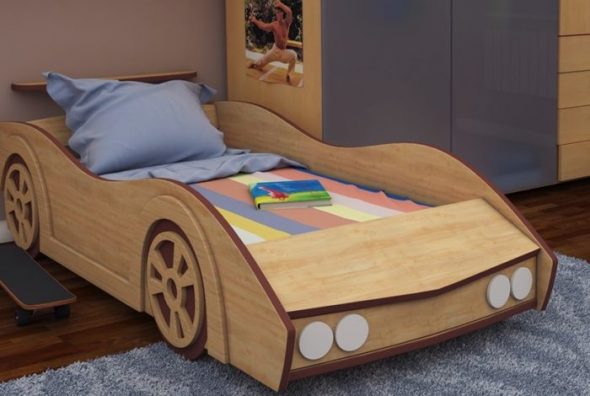 Деревянная кровать-машина
