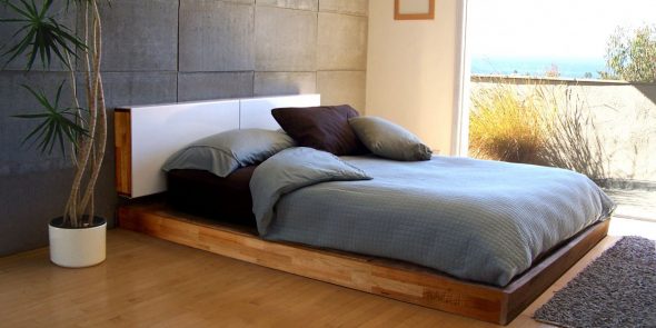 Деревянная кровать-подиум 