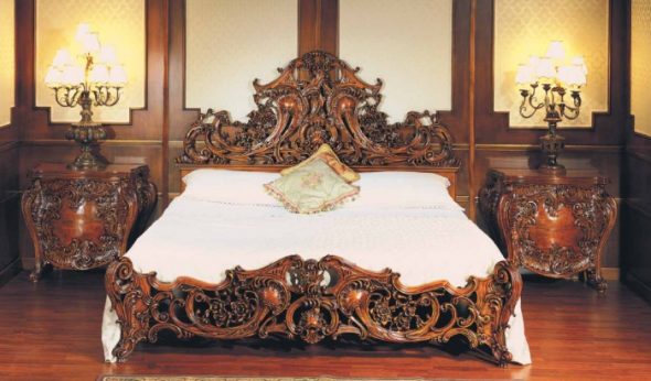 Деревянная мебель для спальни в стиле барокко