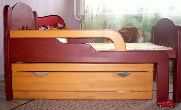 Детская раздвижная кровать вид сбоку