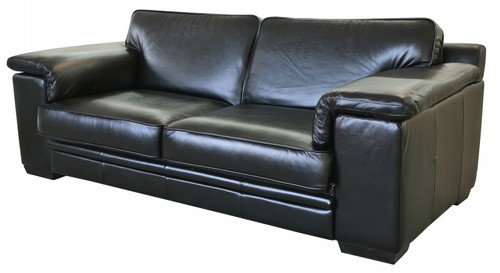 Добротный кожаный диван