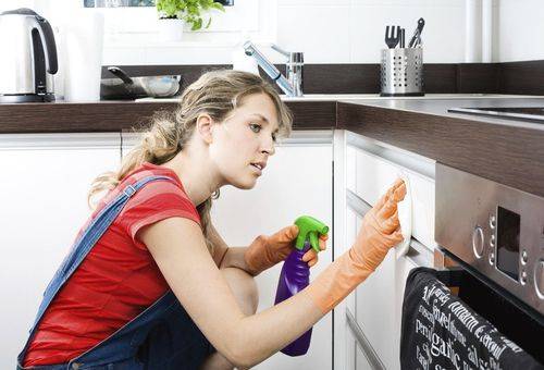Чем отмыть жир с кухонной мебели?