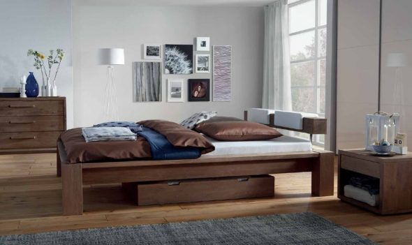Кровать из дуба в стиле модерн