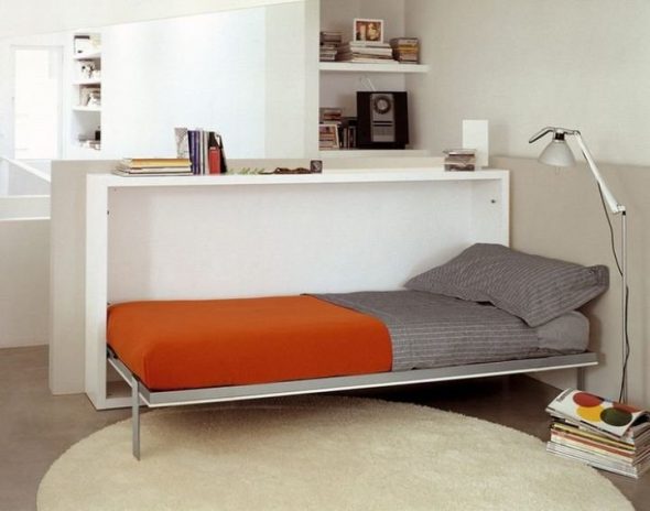 Кровать, встроенная в консоль