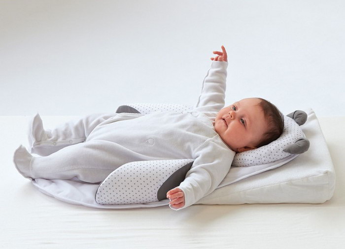 подушка для новорожденного ребенка