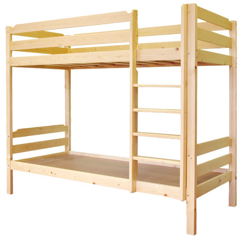 Удобная деревянная двухъярусная кровать