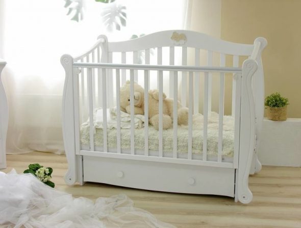 выбрать кровать для новорожденных