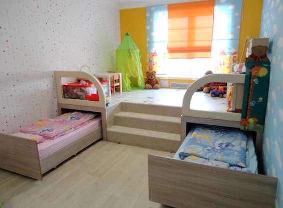 Выдвижные кровати в детской комнате